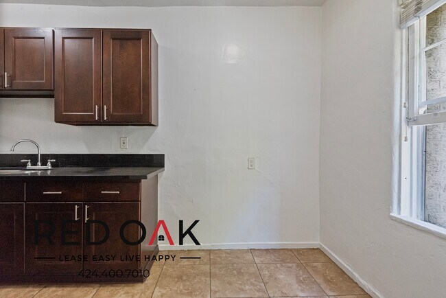 Photo - ~$100 OFF Each Month~ Lovely and Bright St... Unit 208