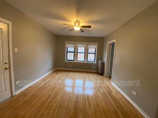 2916 W 64th St Unit 1