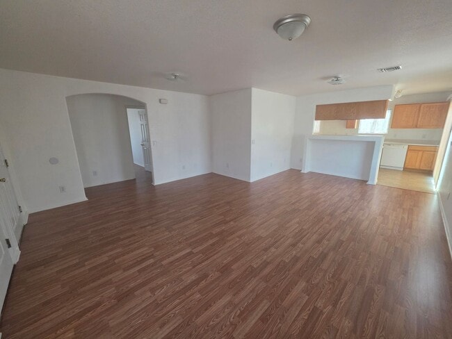 1801 Artesia Dr