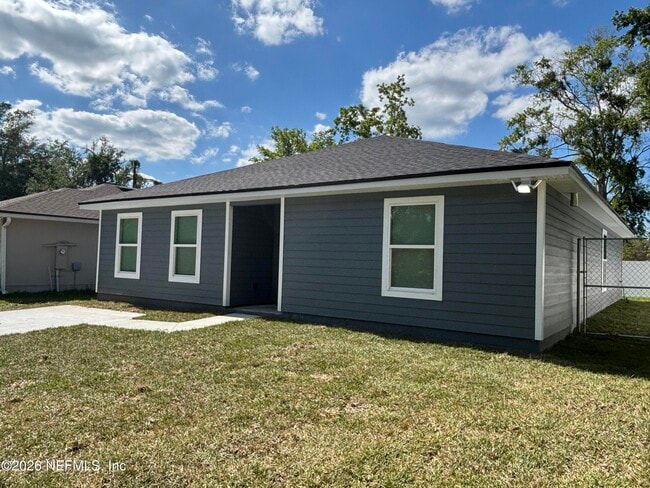 Photo - 2127 Yulee St