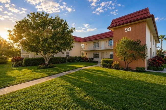 Building Photo - 98 Spring Lake Dr Unit 103