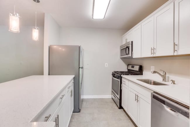 Photo - 5200 Crossfield Ct