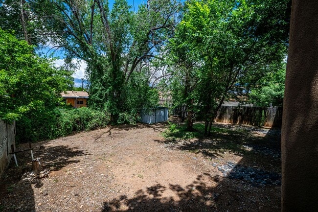 Photo - 925 Dunlap St