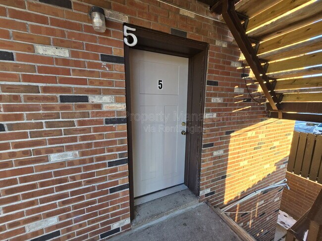 Photo - 2625 S Big Bend Blvd