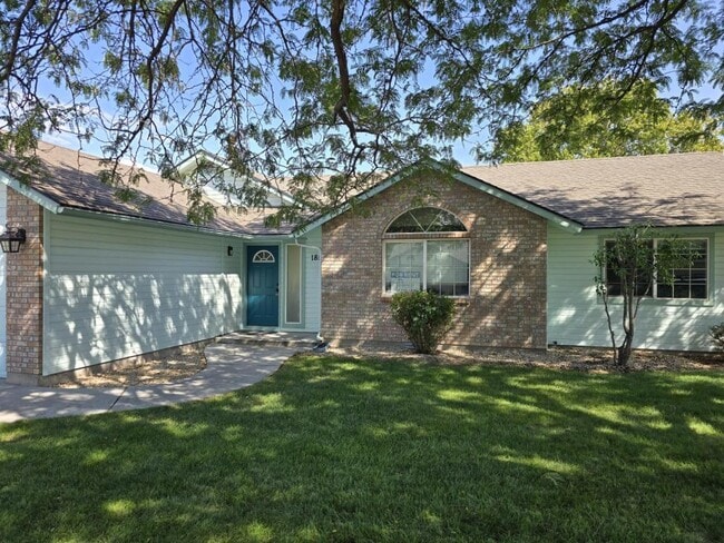 Building Photo - 1858 N Carissa Ave Rental