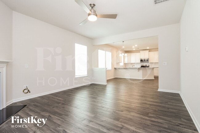 Photo - 406 Ashborne Ln