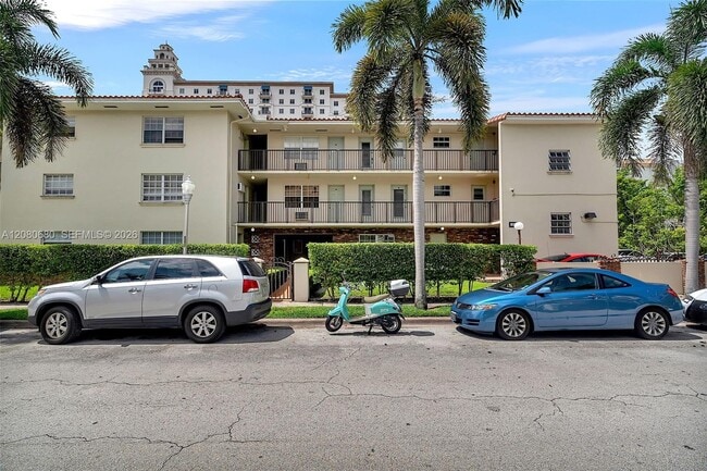 318 Majorca Ave Unit 304