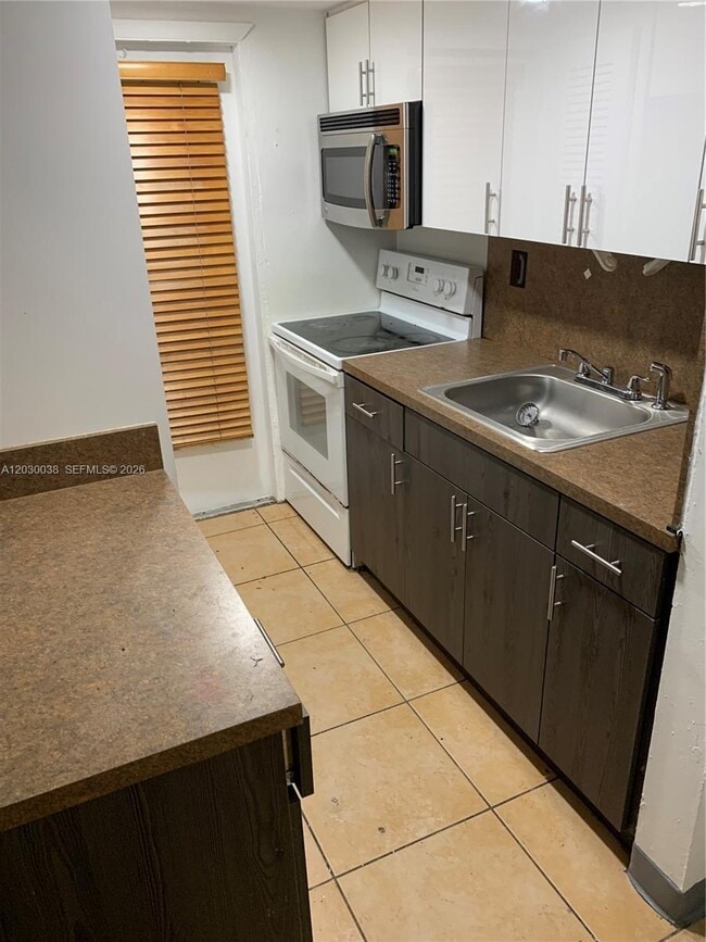 Photo - 1851 NE 168th St Unit B10