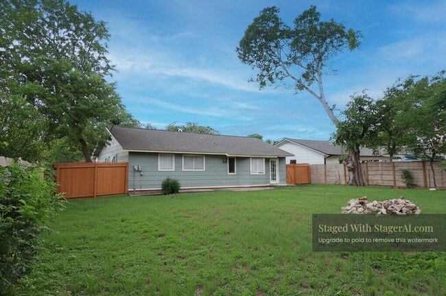 Photo - 1704 Cherry Orchard Dr