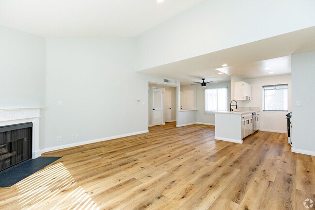 Photo - 1945 Glendon Avenue