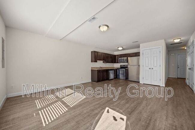 Building Photo - 83 River Stancil Dr