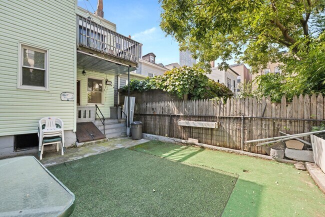 Photo - 44 Court House Pl Unit 1