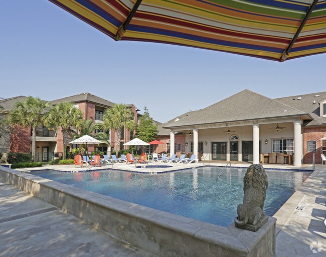 Pool - Turnberry Place Apartments