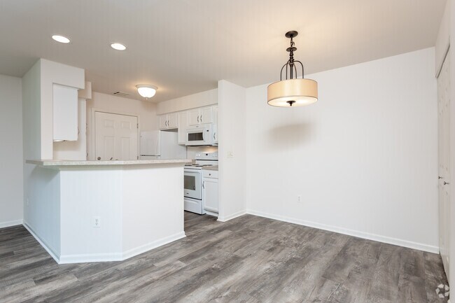 2BR, 2BA - Lower - A - Overlook Lakes Apartments