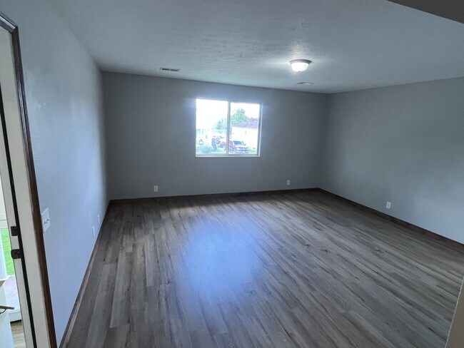 Photo - 705 Hall St Unit 8