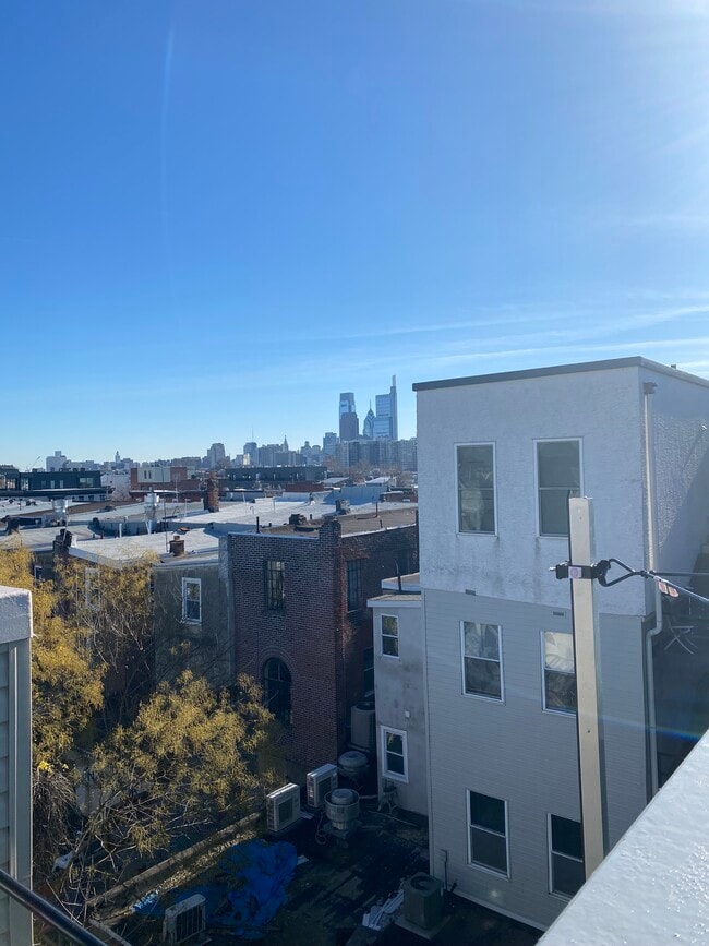 Building Photo - 1213 N 29th St Unit 3