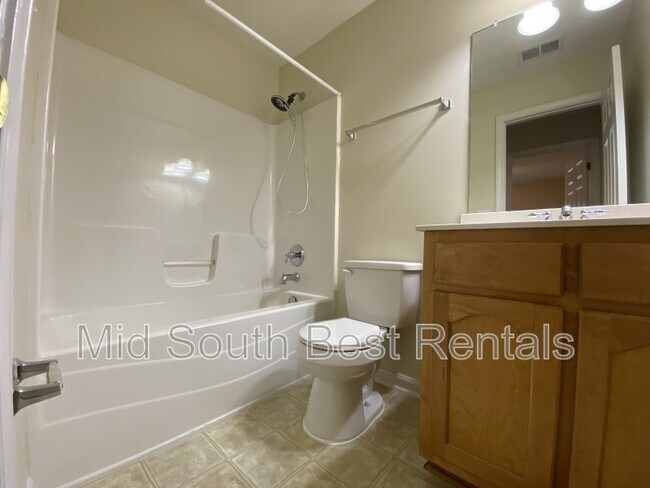 Photo - 2505 Boxford Ln