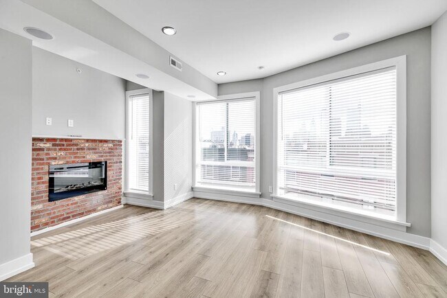 Photo - 1617 Brown St