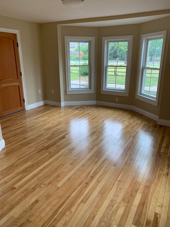 Photo - 39 Warren St Unit 1st Floor