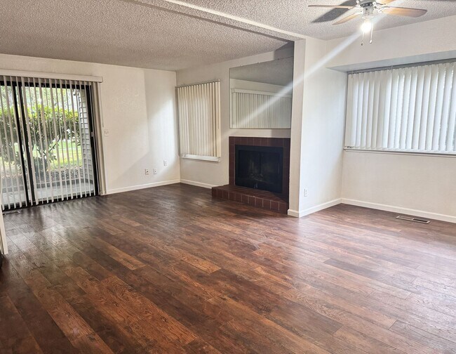 Cozy 2 Bed, 2 Bath Condo with Storage in G... House Rental in Sparks