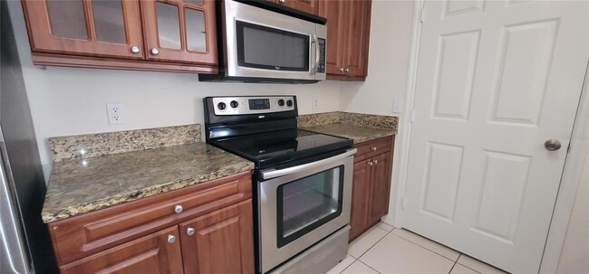 Eat in kitchen - 3707 Conroy Rd Unit 1722