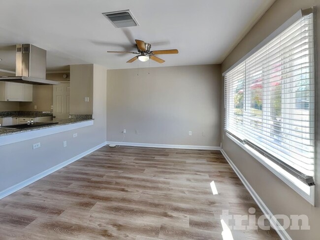 Photo - 1439 Leafwood Ct