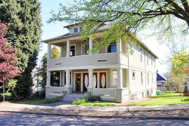 Building Photo - 3628-3634 SE Milwaukie Ave Rental