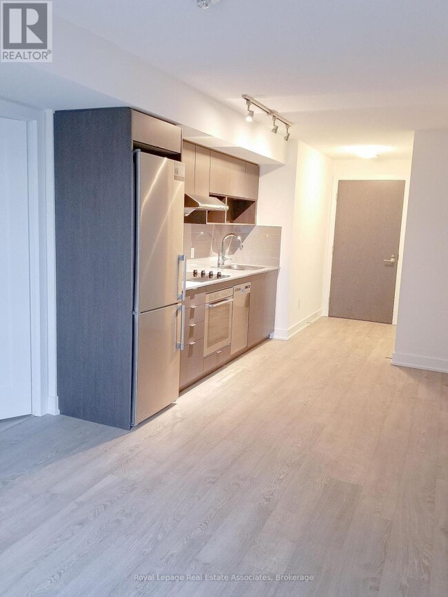 Photo - 7 Mabelle Ave Unit 610