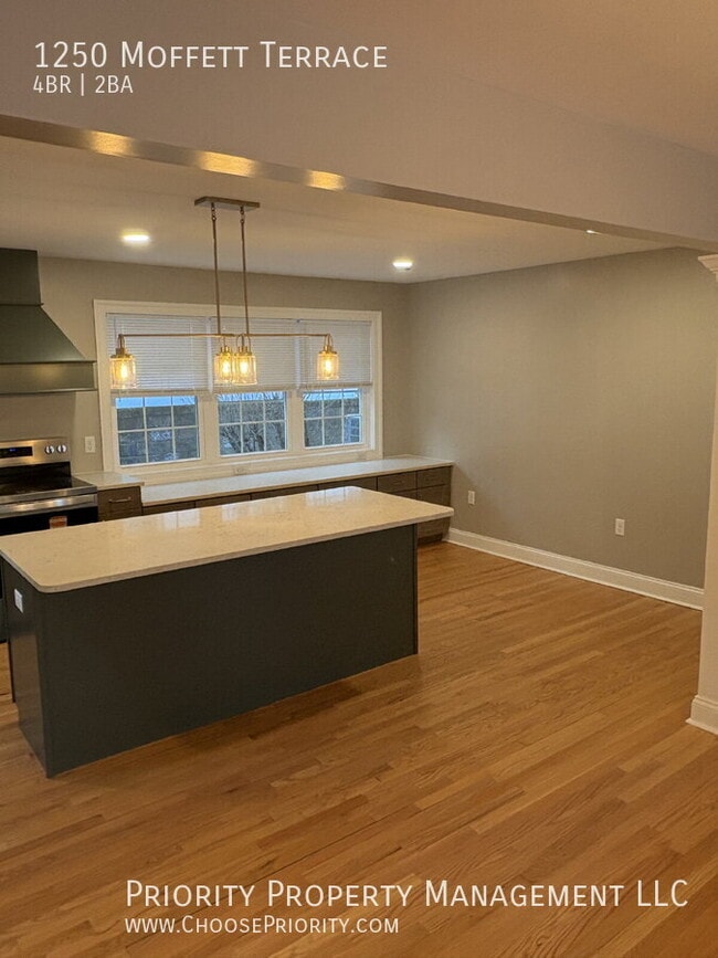 Photo - 1250 Moffett Terrace