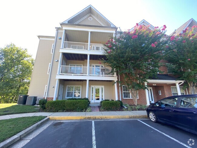 Building Photo - Beautiful Condo in Annapolis Unit 101