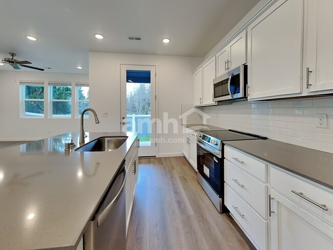 Photo - 5109 Turnstone St SE