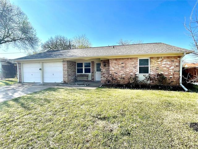 Photo - 201 E Fuller Dr House