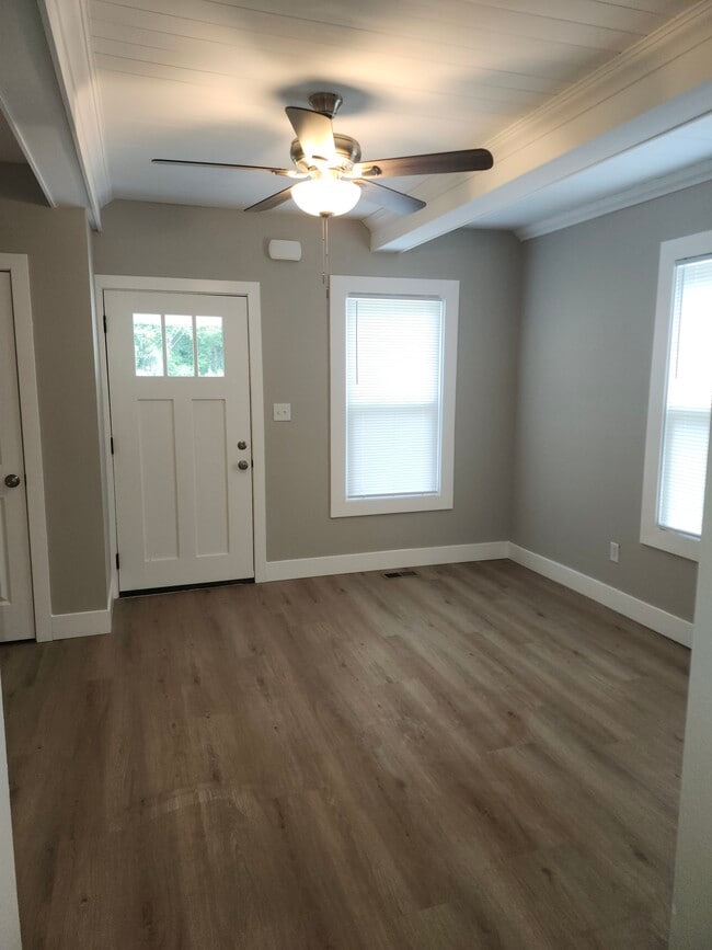 Photo - 228 H St