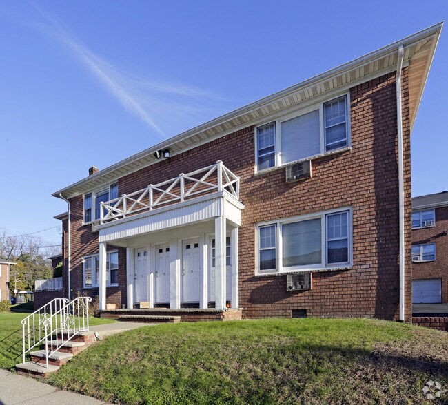 Rutherford Heights Apartments For Rent in East Rutherford, NJ