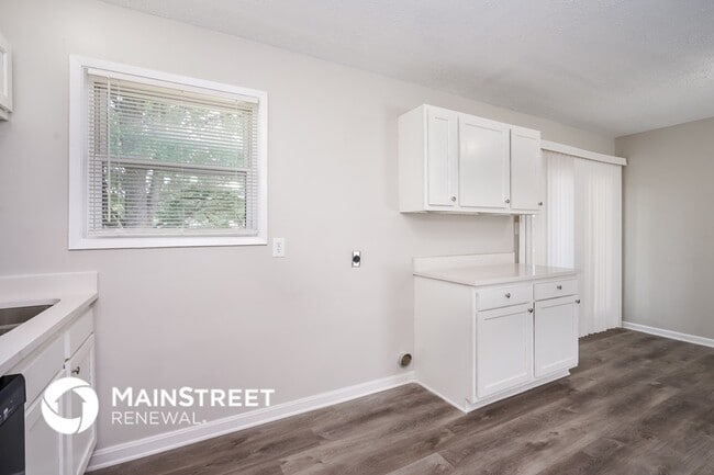 Photo - 309 Downes Ln