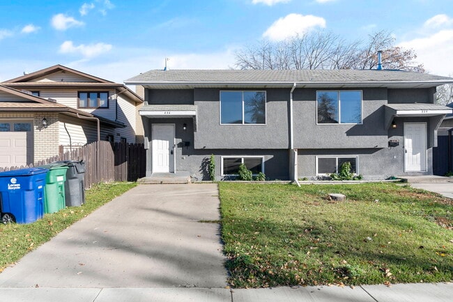 Photo - 236 Avenue S North