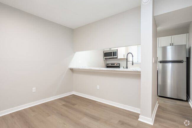 3BR, 2.5BA - 1,205SF - Dining Area