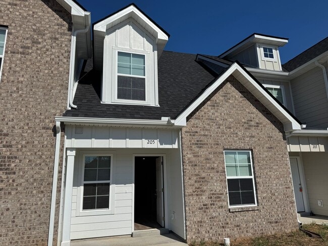 Photo - 205 Mountaindale Dr