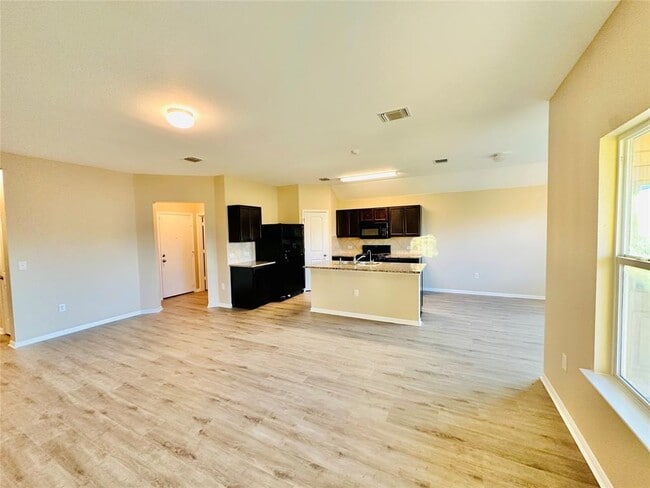 Photo - 704 Silver Wing Dr