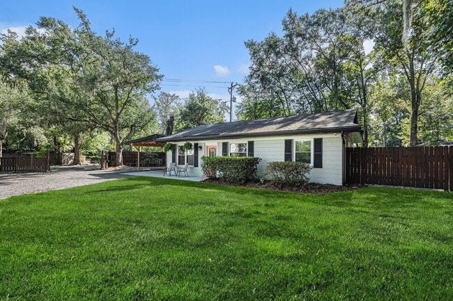 1823 Old Parsonage Rd