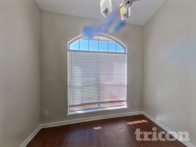 Photo - 843 Magic Cove Ln