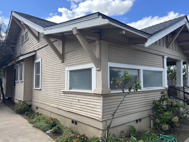 Photo - 2800 Ross Ave