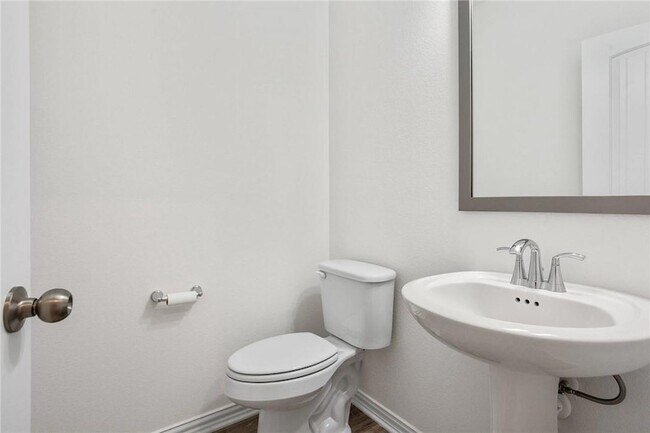 Photo - 613 Silent Crk Cv