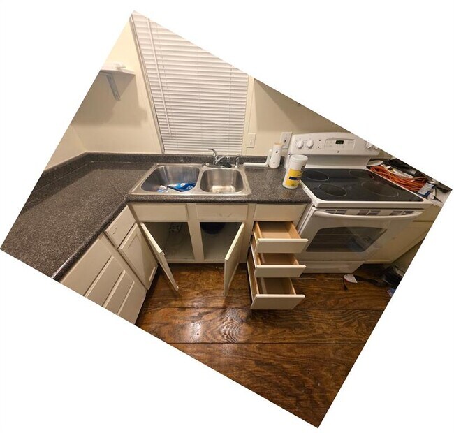 Photo - 7113 Comstock Cove