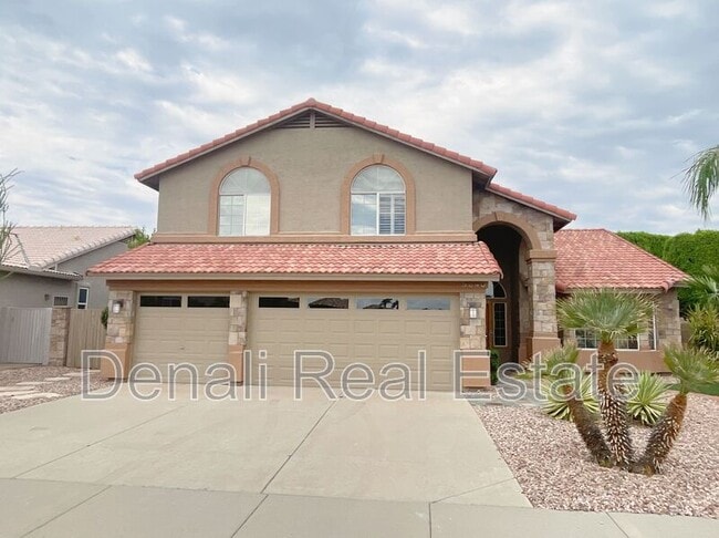 5540 W Lone Cactus Dr  