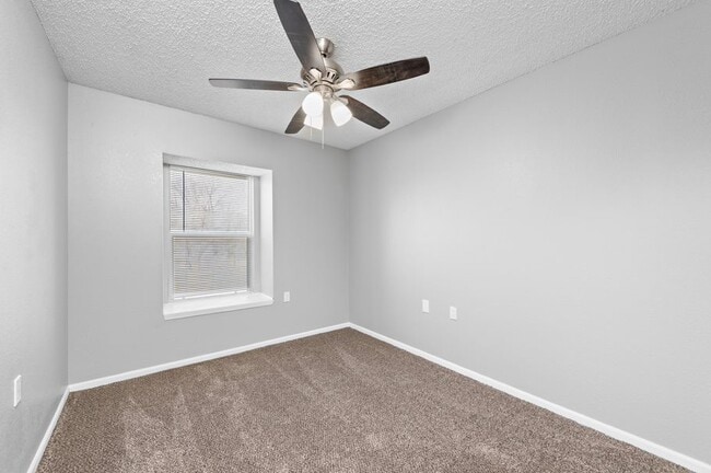 Photo - Sun River Apartments