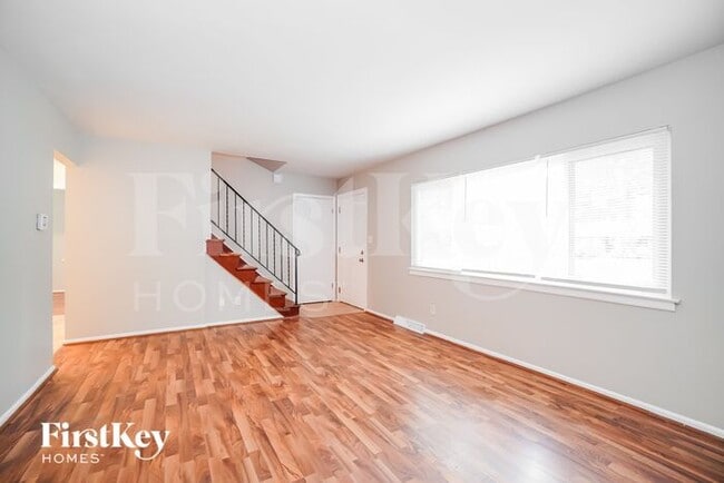 Photo - 754 Bevis Rd