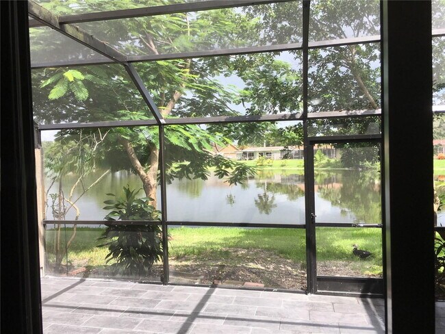 Photo - 10951 N Lakeview Dr