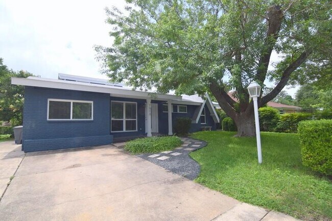 Photo - 7513 Carriage Dr