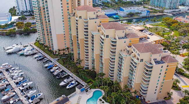 3340 NE 190th St Unit 1101